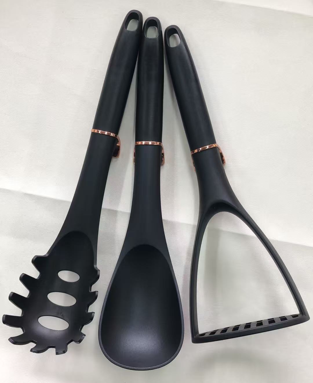 3-pieces nylon utensil set